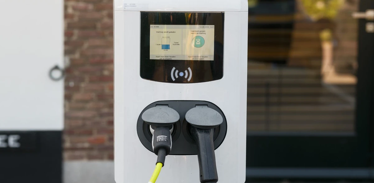 Borne de recharge pour véhicule électrique
