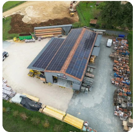 Installation photovoltaïque professionnelle pour SCI Esprit Couverture à Cénac-et-Saint-Julien
